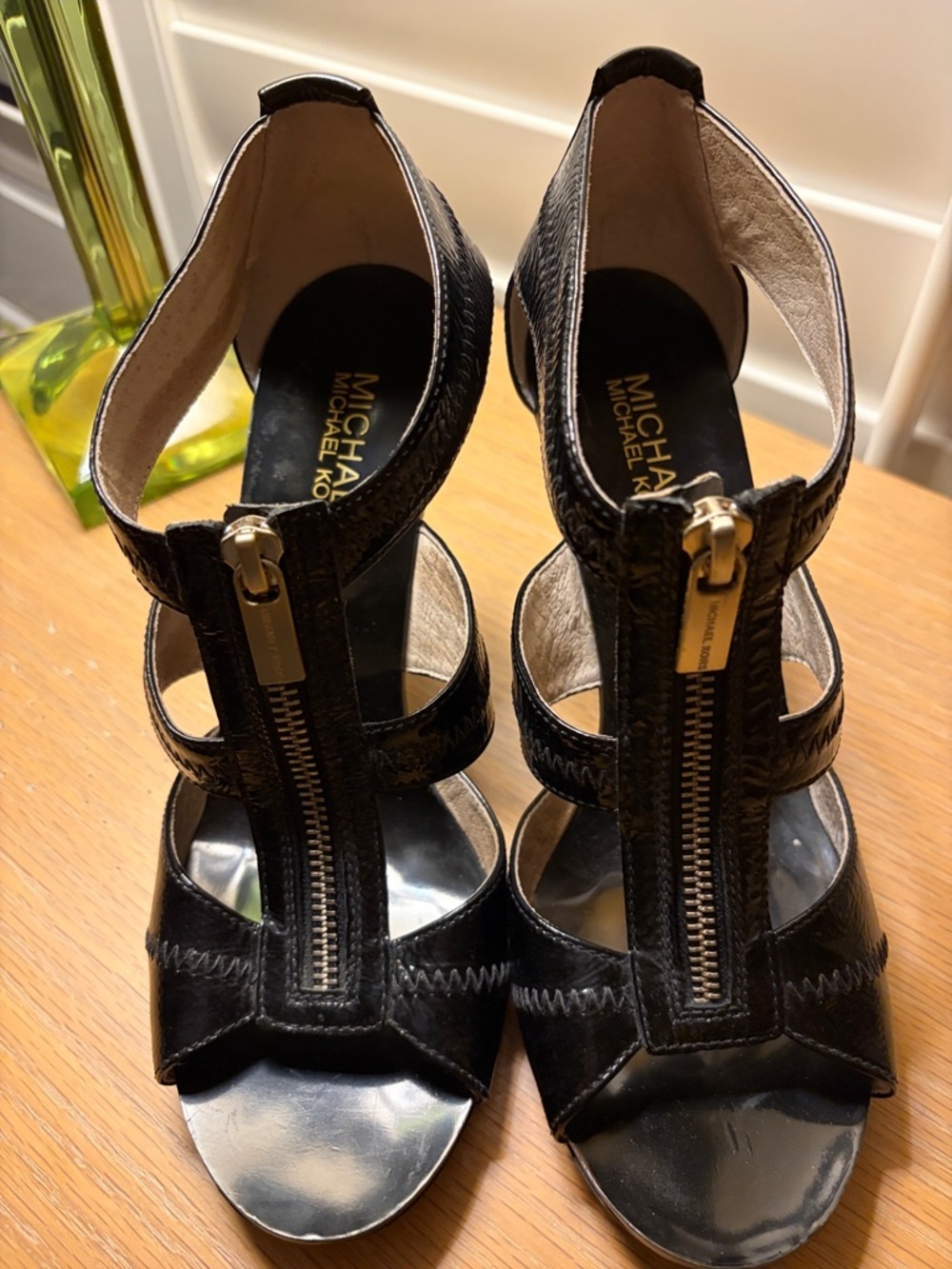 New Michael Kors Berkeley T- strap patent leather front zipper sandals 8 4”heel - Picture 2 of 6